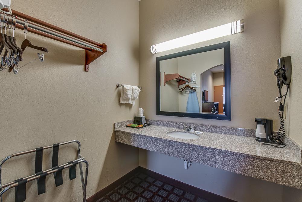 Executive Inn & Suites Cushing Buitenkant foto